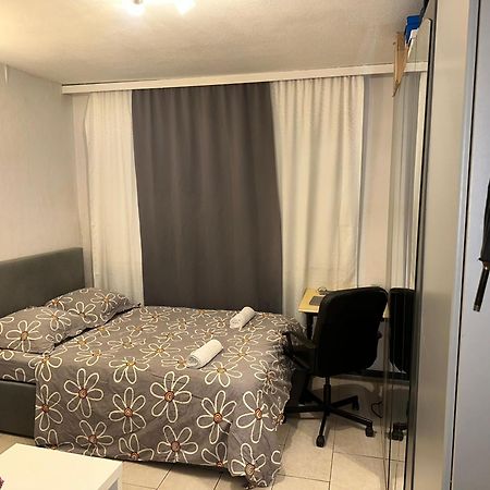 Schoenes Zimmer In Bahnhofsnaehe In Einer Wohnung Mit Grosser Terrasse Gießen Zewnętrze zdjęcie