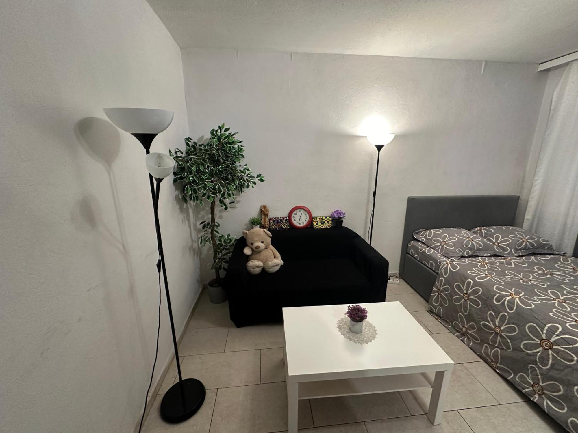 Schoenes Zimmer In Bahnhofsnaehe In Einer Wohnung Mit Grosser Terrasse Gießen Zewnętrze zdjęcie